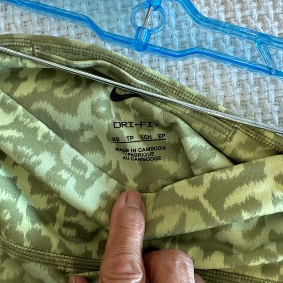 Nike Camo Green Dri-FIT Women's leggings - Picture 9 of 12